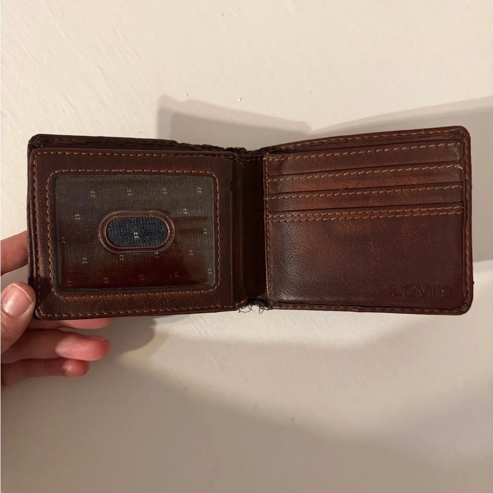Classic Brown Leather Men's Wallet